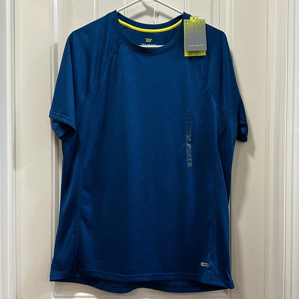 Men’s Tek Gear athletic shirt